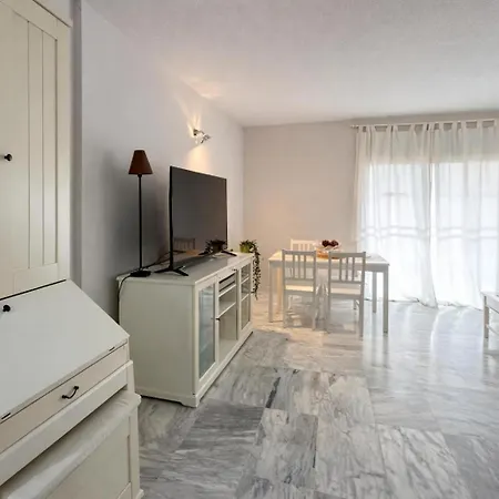 Apartamento Heated Poolside Paradise Cristianos